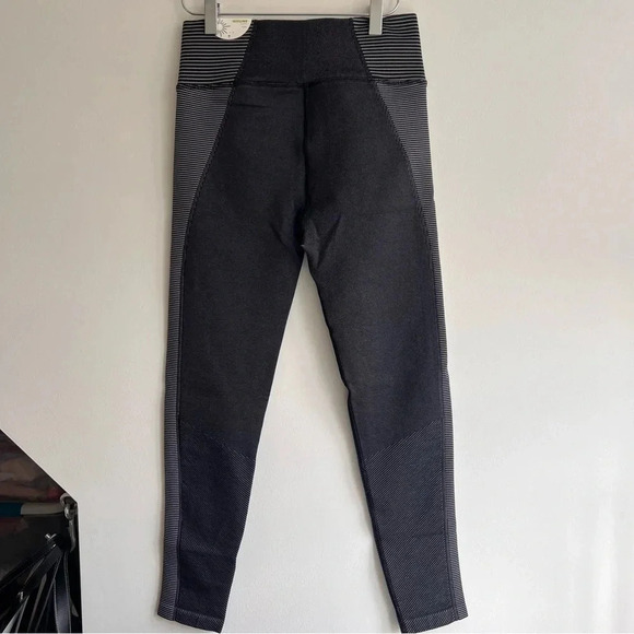 OFFLINE By Aerie Seamless High Waisted Leggings Size Medium - Picture 5 of 13